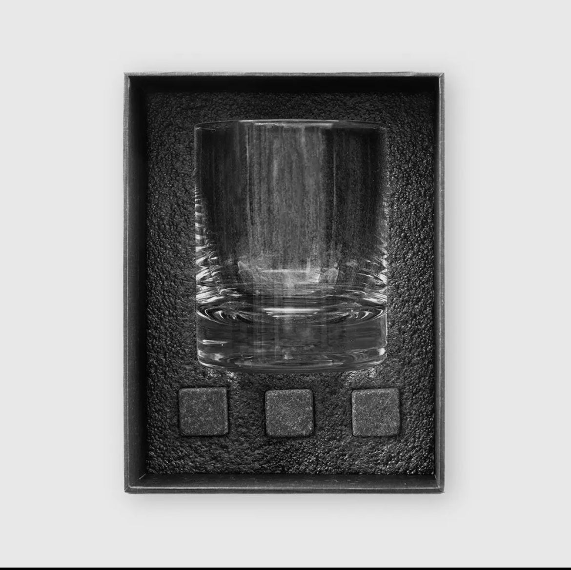 Whiskey glass & stones